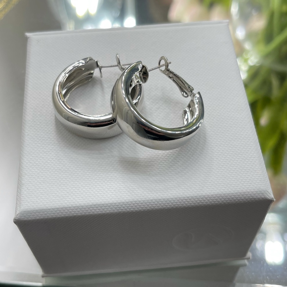 Silver chunky hoops